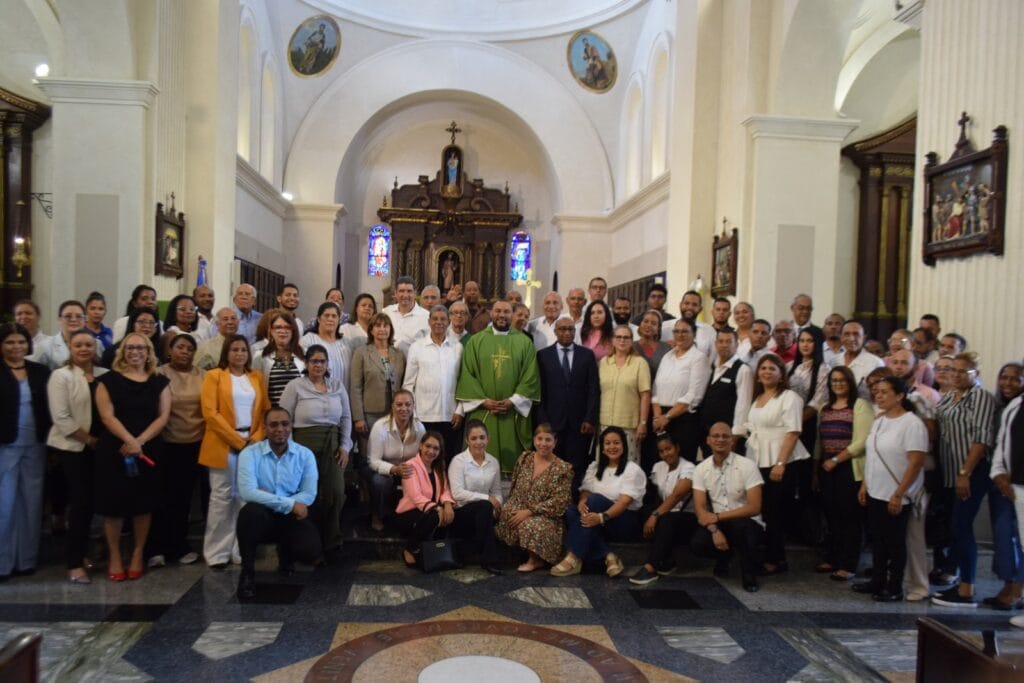 Homilía del Padre Regino sobre los 40 años de fundación de la UASD Recinto Santiago 8 Homilía del Padre Regino sobre los 40 años de fundación de la UASD Recinto Santiago