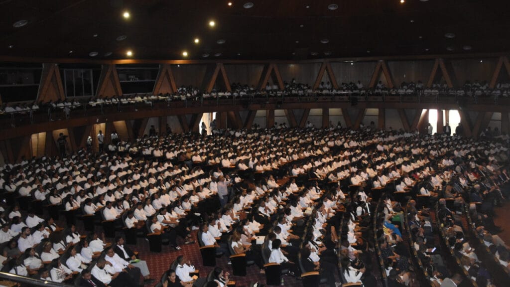Mescyt entrega 8,000 becas nacionales con énfasis en carreras STEM