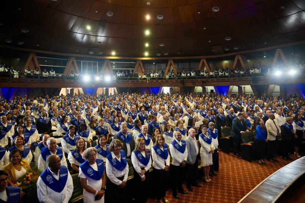 UASD gradúa 2,411 docentes en diplomado sobre Enfoque por Competencias