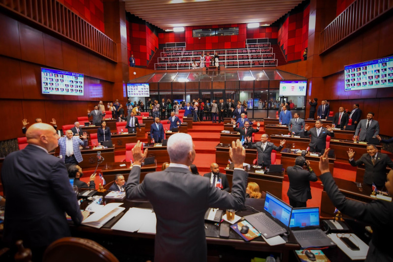 Senado aprueba con carácter de urgencia ampliar en RD$ 10,627 millones el techo de deuda pública 5