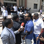 Familia de víctima en tiroteo de Santiago entrega pruebas que involucran a la Policía 3 Familia de víctima en tiroteo de Santiago entrega pruebas que involucran a la Policía