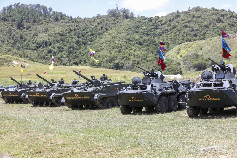 Venezuela despliega maniobras militares en La Orchila tras presencia naval de EEUU 5