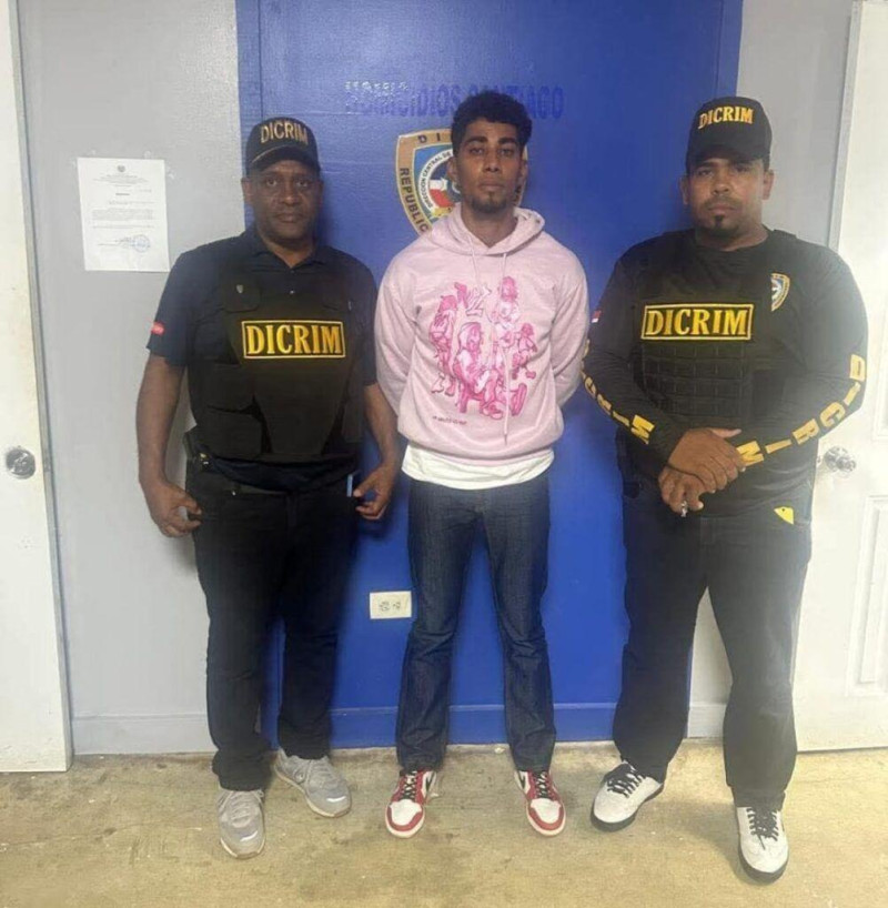 Sospechoso de homicidio de joven en Dajabón se entrega a la Policía 5