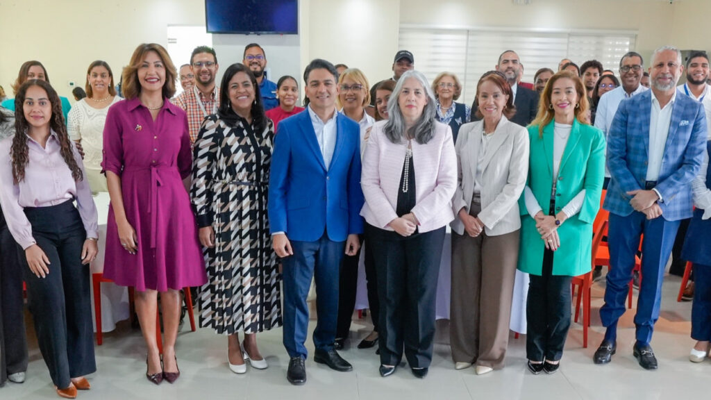 Infotep revela el listado oficial de las 10 ocupaciones con mayor demanda en el sector de zonas francas para 2024-2028. Conoce los puestos técnicos y operativos que buscan los inversionistas y cómo capacitarse para acceder a estas oportunidades de empleo.