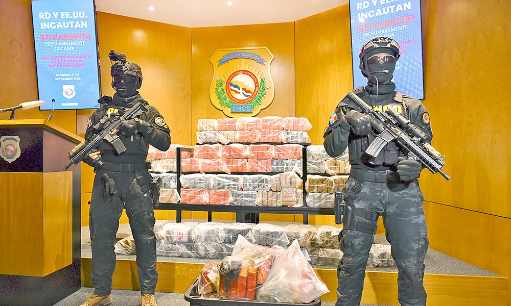 Embarcación con cocaína rumbo a RD destruida por EE.UU. 5