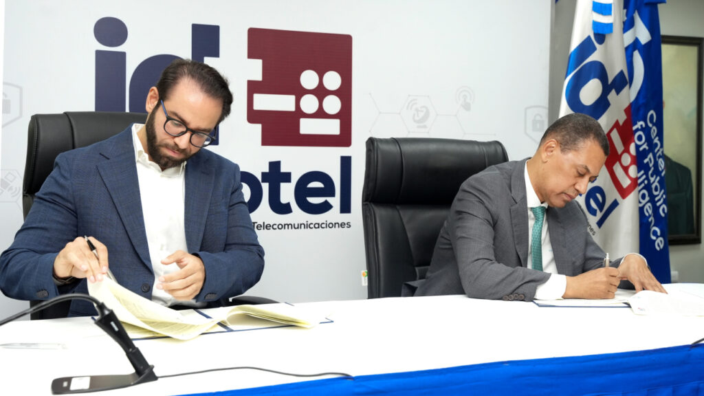 Indotel y el CIP firman acuerdo para fortalecer la inteligencia artificial en República Dominicana y Centroamérica con la creación de una academia especializada.
