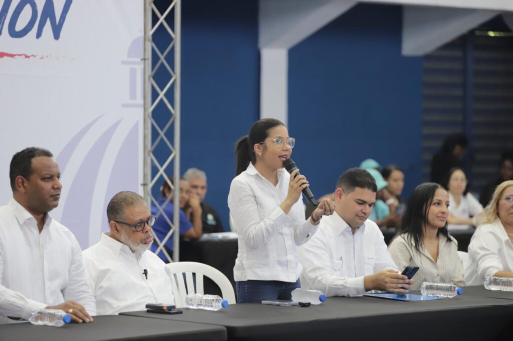 Supérate y Siuben integran 40,000 familias a la Ruta de Superación de la Pobreza 6 Supérate y Siuben integran 40,000 familias a la Ruta de Superación de la Pobreza