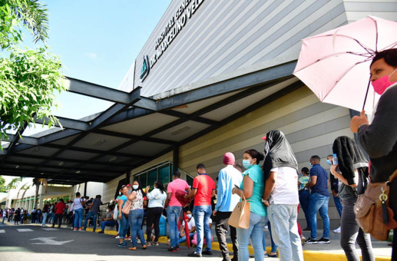 Detienen individuo por intento de robo en centro médico Marcelino Vélez 5
