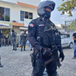 Apresan a 11 policías vinculados a muerte de cinco hombres en Santiago 7 Apresan a 11 policías vinculados a muerte de cinco hombres en Santiago