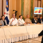 Gobierno reduce jornada laboral y suspende docencias ante el paso de la tormenta tropical Melissa 6 Gobierno suspende clases y reduce jornada laboral por la tormenta tropical Melissa.