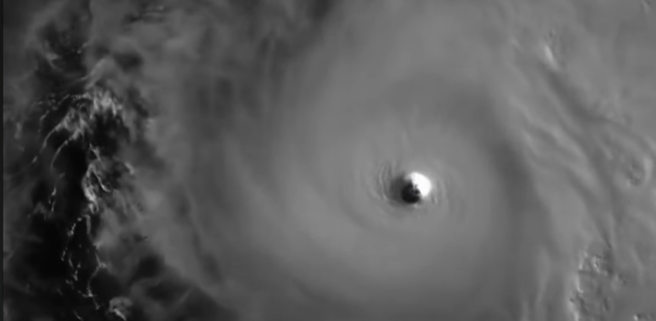 Turbulencias obligan a avión estadounidense a retornar tras ingresar al huracán Melissa