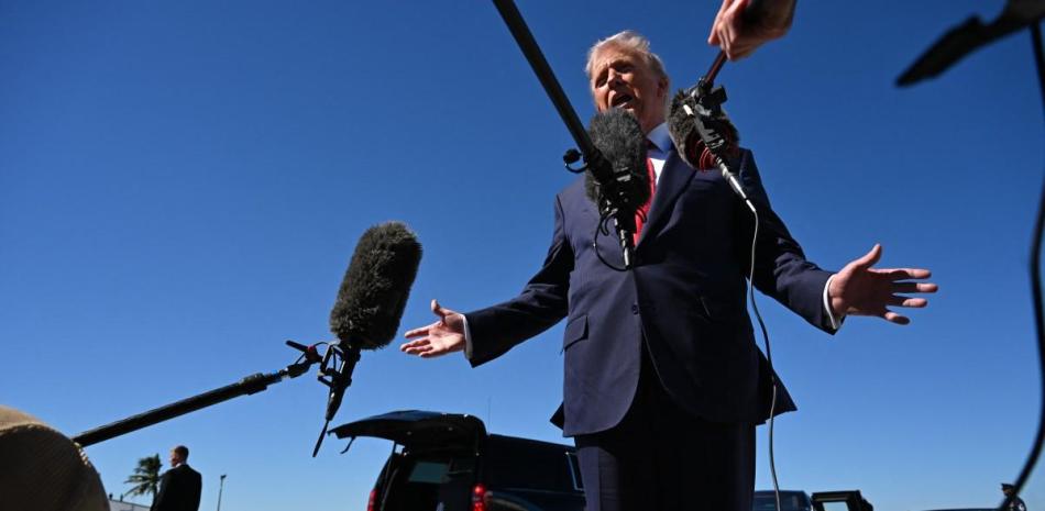 Trump niega intención de atacar Venezuela pese a despliegue militar en el Caribe