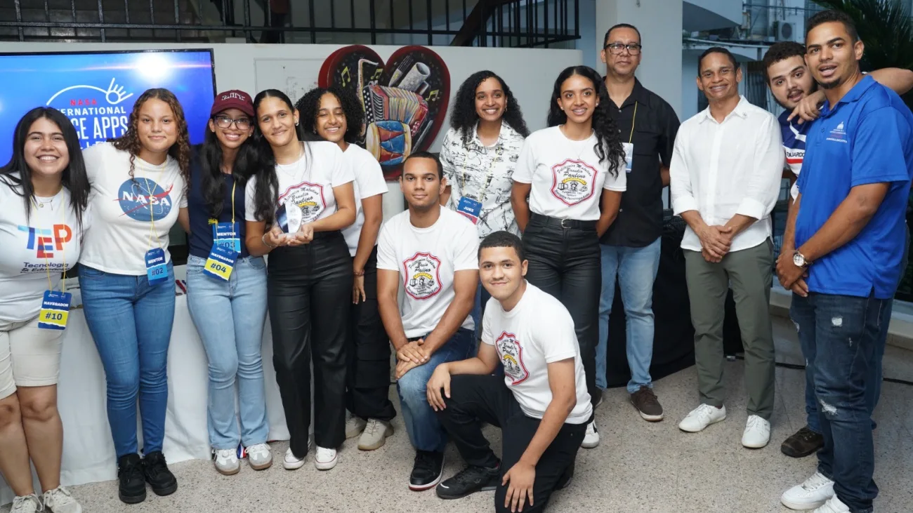 Estudiantes del sector público ganan todas las categorías del NASA Space Apps Challenge 2025 en Santiago de los Caballeros 5