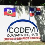 Evacúan a empleados tras protesta en la zona franca Codevi 3 Evacúan a empleados tras protesta en la zona franca Codevi