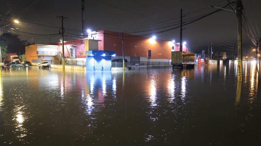 Tormenta Melissa deja 28 provincias en alerta y más de un millón sin agua 11 Tormenta Melissa mantiene 28 provincias en alerta y deja más de un millón de personas sin agua en República Dominicana.