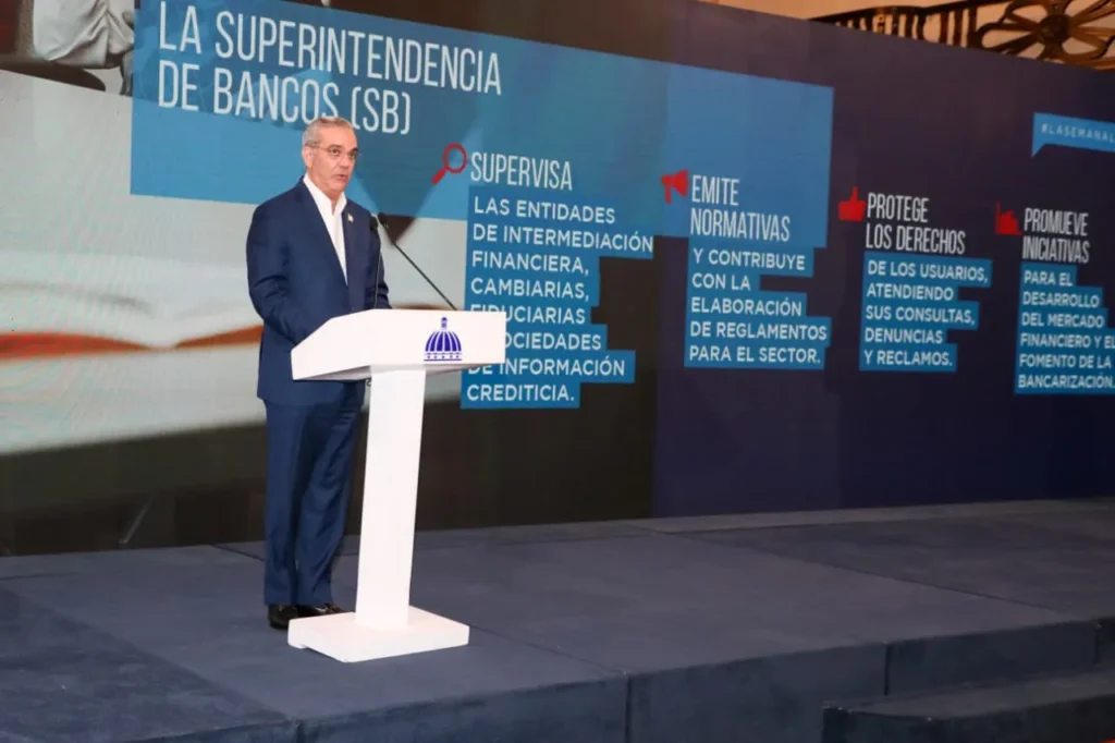 Abinader resalta la fortaleza del sistema financiero dominicano con activos superiores a RD$4 billones 8 Abinader resalta la fortaleza del sistema financiero dominicano con activos superiores a RD$4 billones