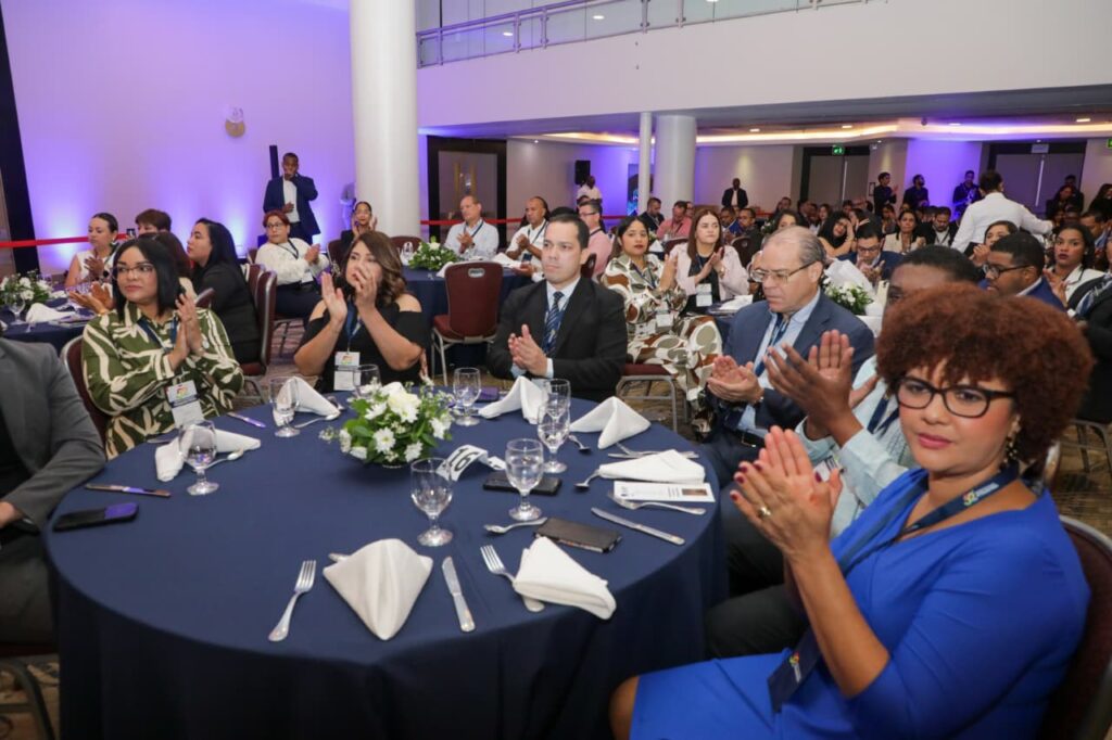 Presidente Abinader destaca importancia de la transparencia y eficacia del gasto público para llevar más desarrollo y bienestar a la ciudadanía 2 Presidente Abinader destaca importancia de la transparencia y eficacia del gasto público para llevar más desarrollo y bienestar a la ciudadanía