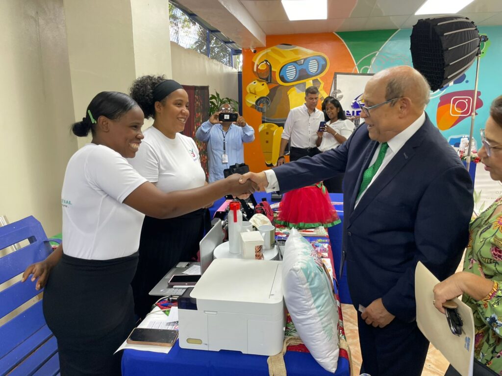 INFOTEP da inicio a la Semana Global de Emprendimiento con una amplia agenda formativa en todo el país 6 INFOTEP da inicio a la Semana Global de Emprendimiento con una amplia agenda formativa en todo el país