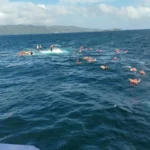 Armada rescata a excursionistas tras hundimiento de catamarán en Los Haitises 2 Armada rescata a excursionistas tras hundimiento de catamarán en Los Haitises