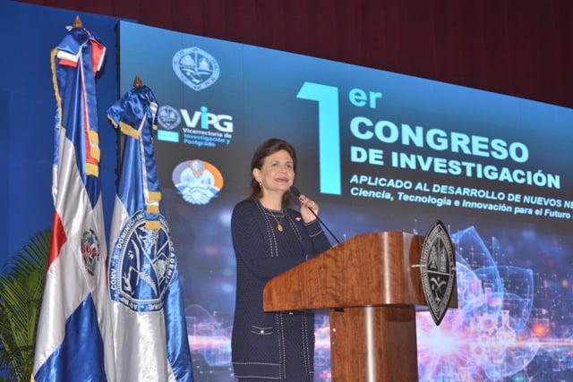 UASD inaugura primer congreso sobre nuevos modelos de negocios 2