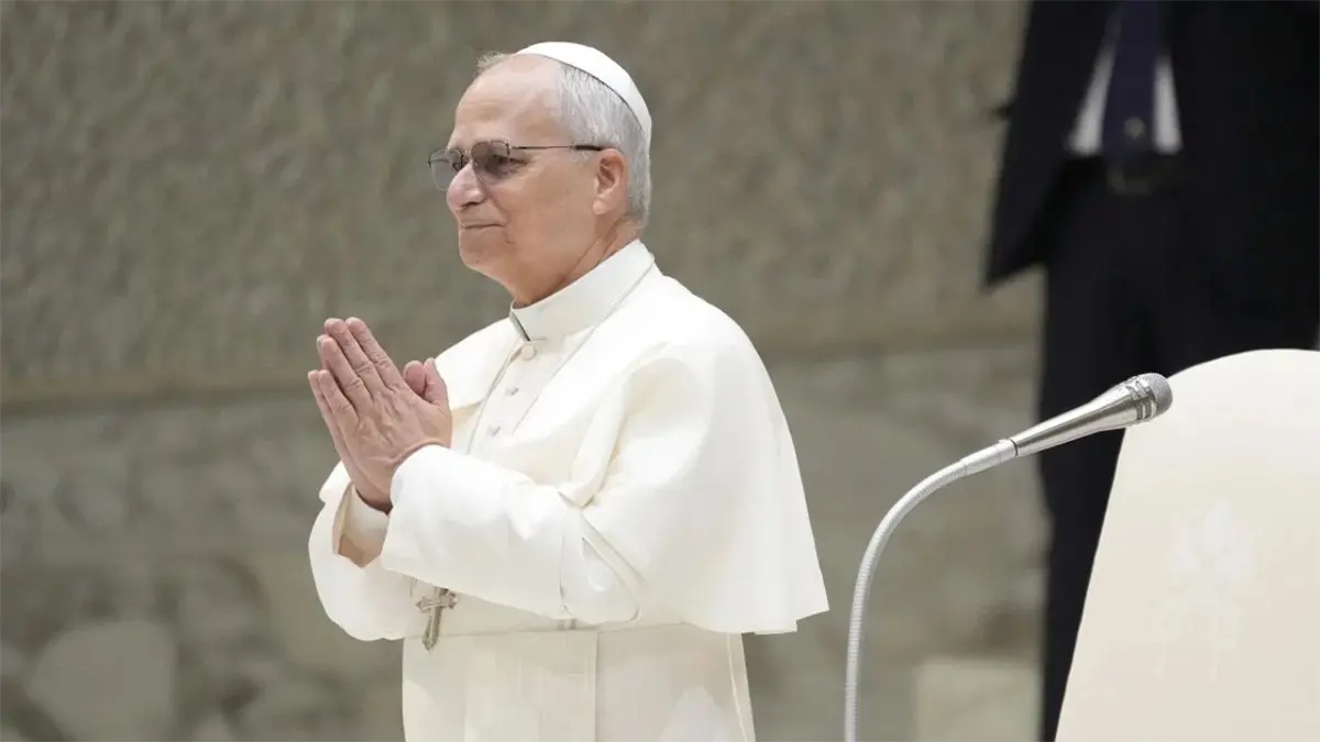 El papa León XIV llama a crear empleos dignos y estables para los jóvenes 1 El papa León XIV insta a crear empleos dignos y estables para los jóvenes durante el Jubileo del Mundo del Trabajo.