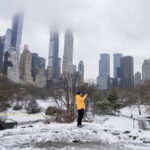 Tormenta invernal colapsa aeropuertos y carreteras en Nueva York y estados aledaños