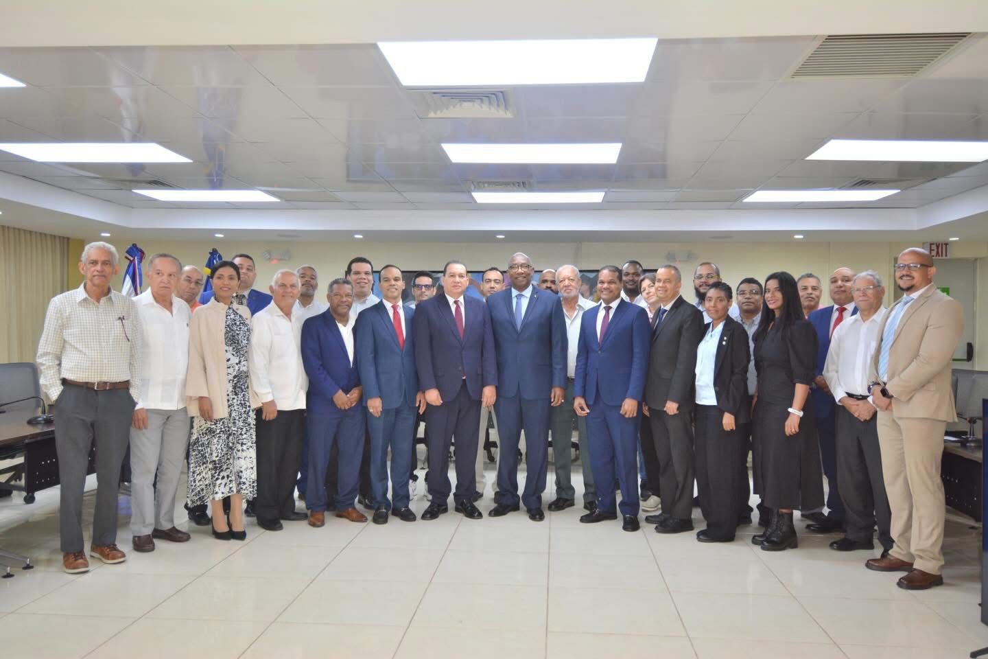 La UASD inauguró el primer Doctorado en Física de la República Dominicana, fortaleciendo su liderazgo científico y ampliando su oferta de postgrado con apoyo del MESCYT.