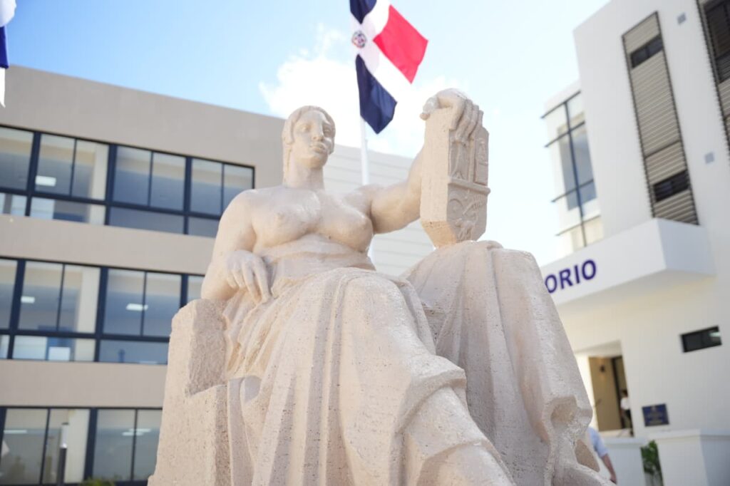 Gobierno y UASD inauguran Centro Universitario Regional en Neiba