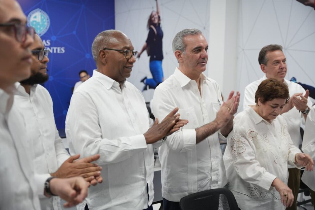 Gobierno y UASD inauguran Centro Universitario Regional en Neiba