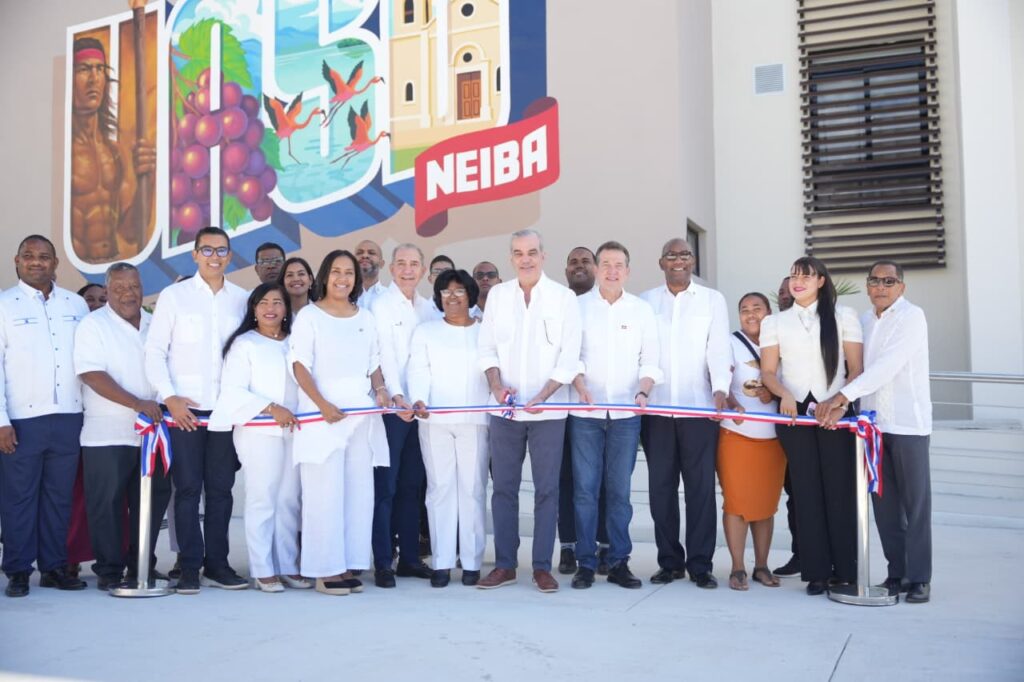 Gobierno y UASD inauguran Centro Universitario Regional en Neiba