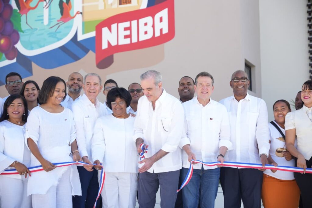 Gobierno y UASD inauguran Centro Universitario Regional en Neiba