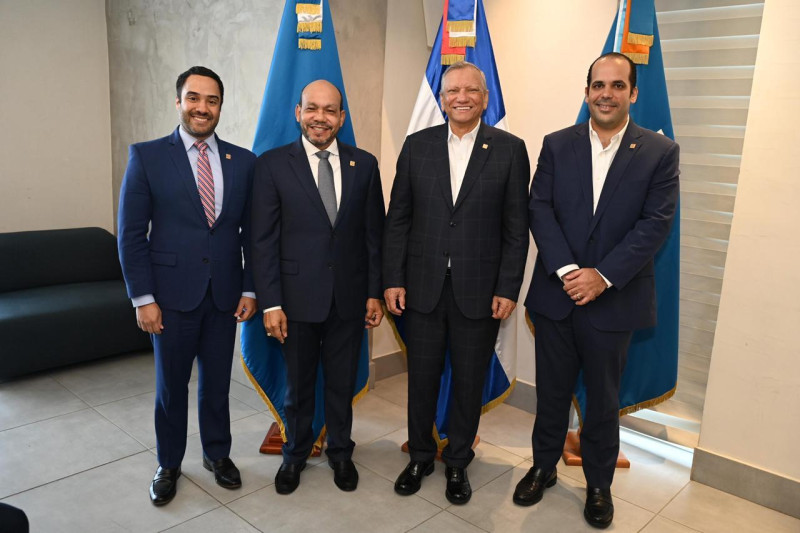 Luis Valdez asume Vicepresidencia Ejecutiva de Seguros Reservas