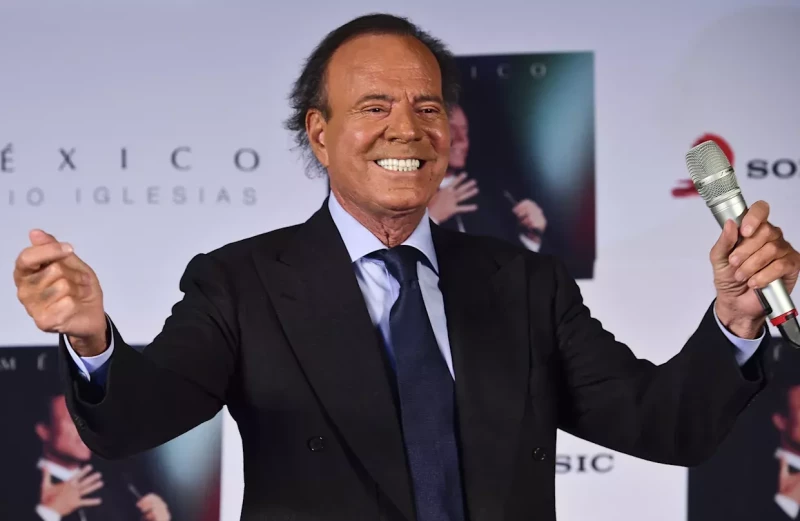 Julio Iglesias niega rotundamente acusaciones de abuso sexual