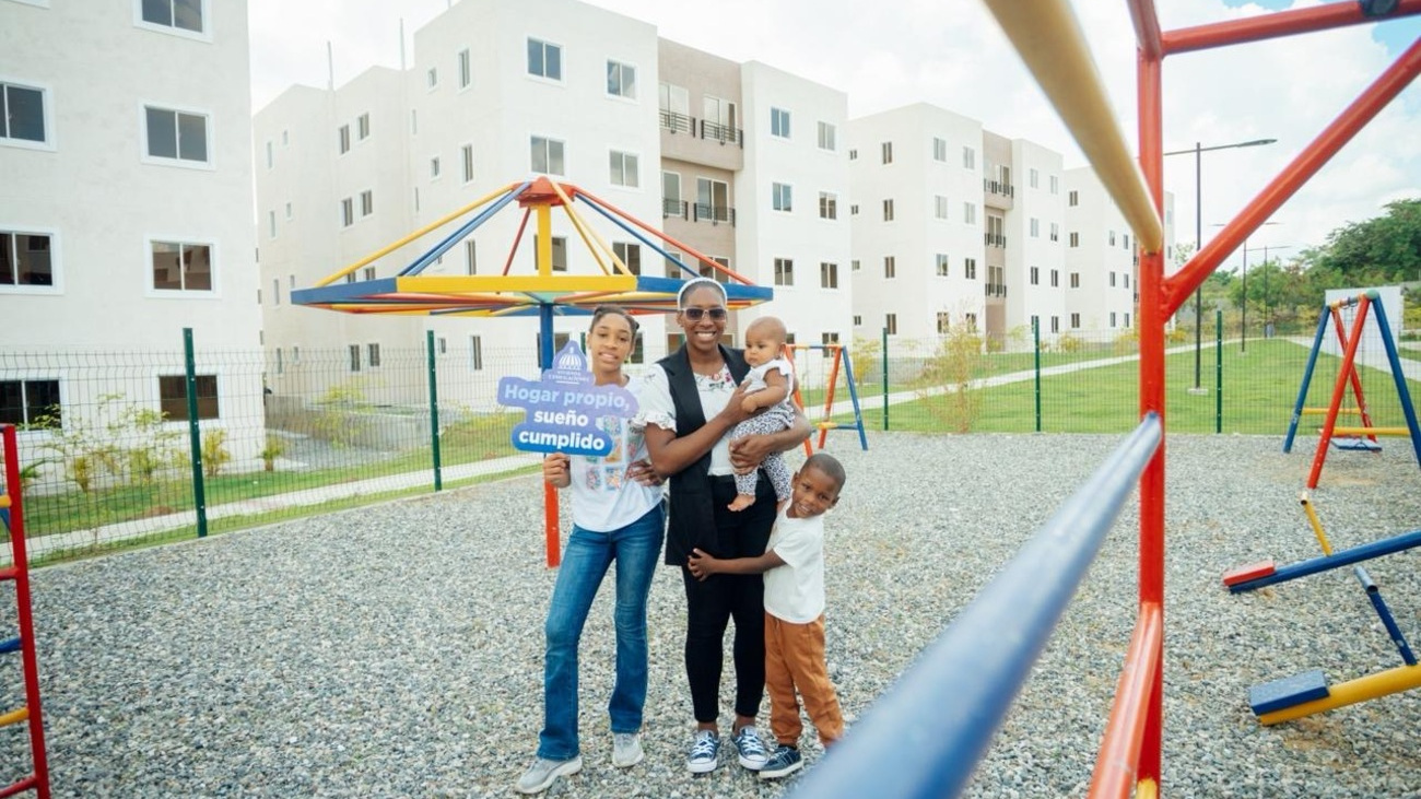 El Mived entregó más de 10,000 viviendas nuevas y mejoró 58,538 entre 2020 y 2025, beneficiando a más de 202,000 dominicanos con obras clave.
