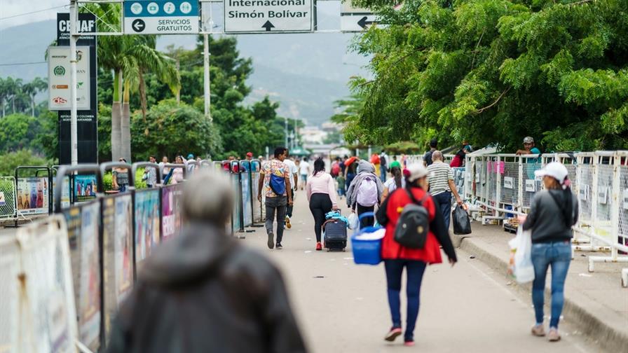 Colombia refuerza frontera con 30,000 soldados tras captura en Venezuela