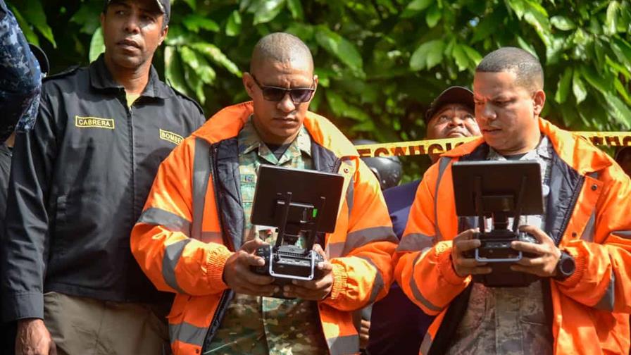 Drones del 9-1-1 suman 100 horas en rastreo de niña desaparecida