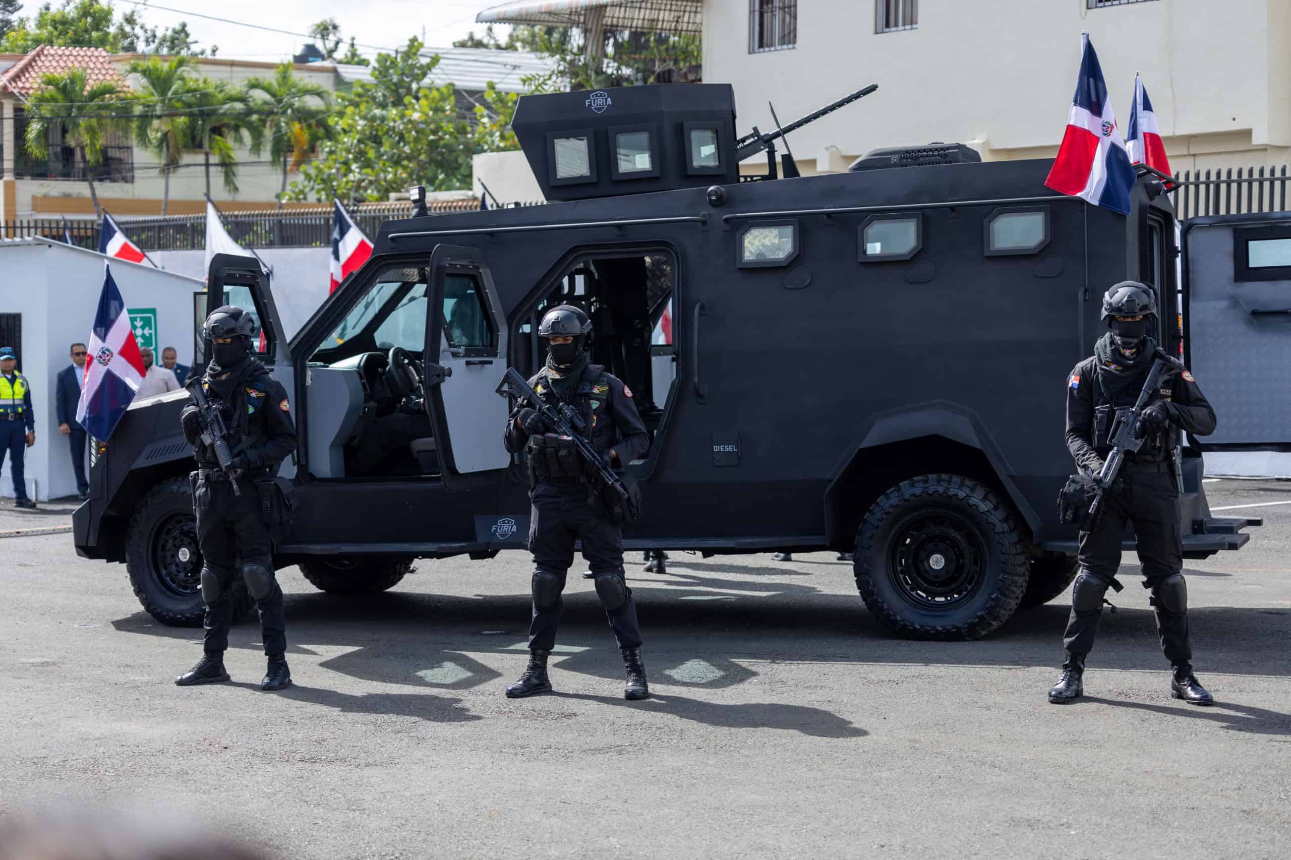 Presentan Furia VBD-1, primer blindado ensamblado en el país