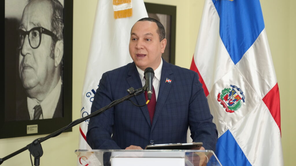 Ideice presenta estudio sobre deserción escolar en contextos vulnerables