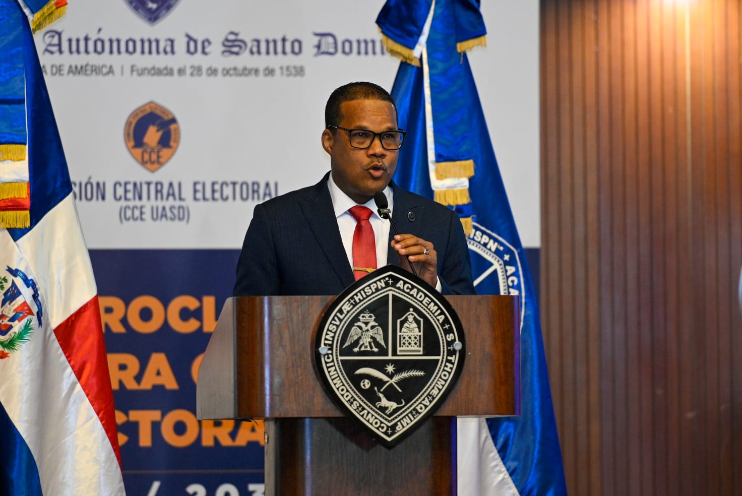 Radhamés Silverio presenta su candidatura a rector de la UASD para el período 2026-2030 con una propuesta basada en innovación, transformación digital, investigación científica y fortalecimiento institucional.