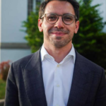 Candidato a gobernador de Florida sufre ataque incendiario en su casa