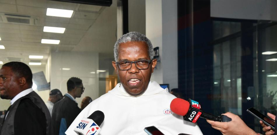 Fray Arístides exige al Gobierno investigar el cierre de la oficina de la DEA