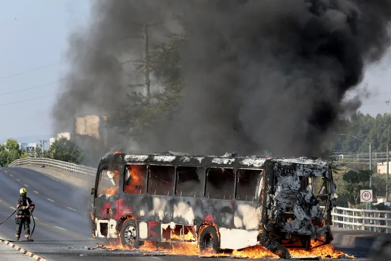 Cancelan vuelos internacionales en Puerto Vallarta por violencia en Jalisco