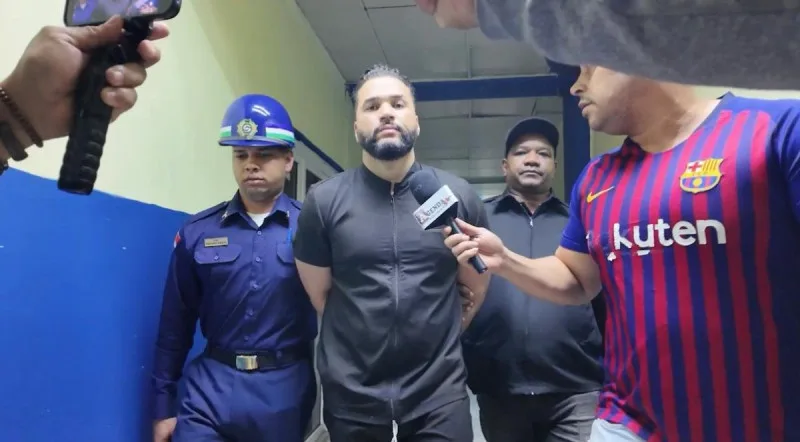 Médico de Las Guáranas enfrenta tres meses de detención preventiva