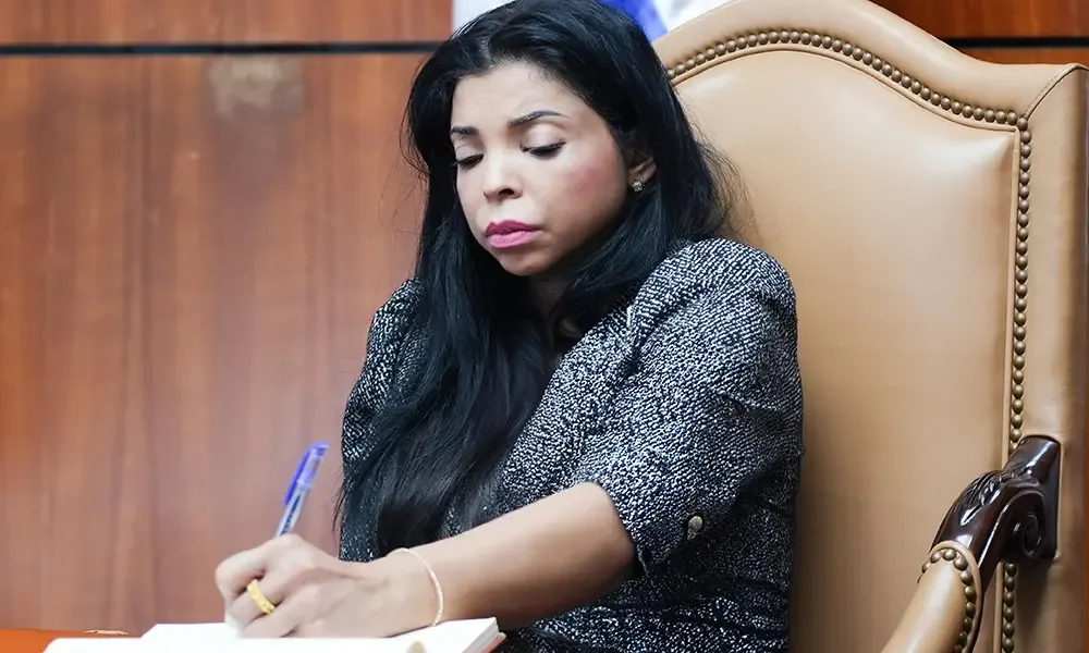 Procuradora General actúa contra ocupación ilegal de áreas protegidas