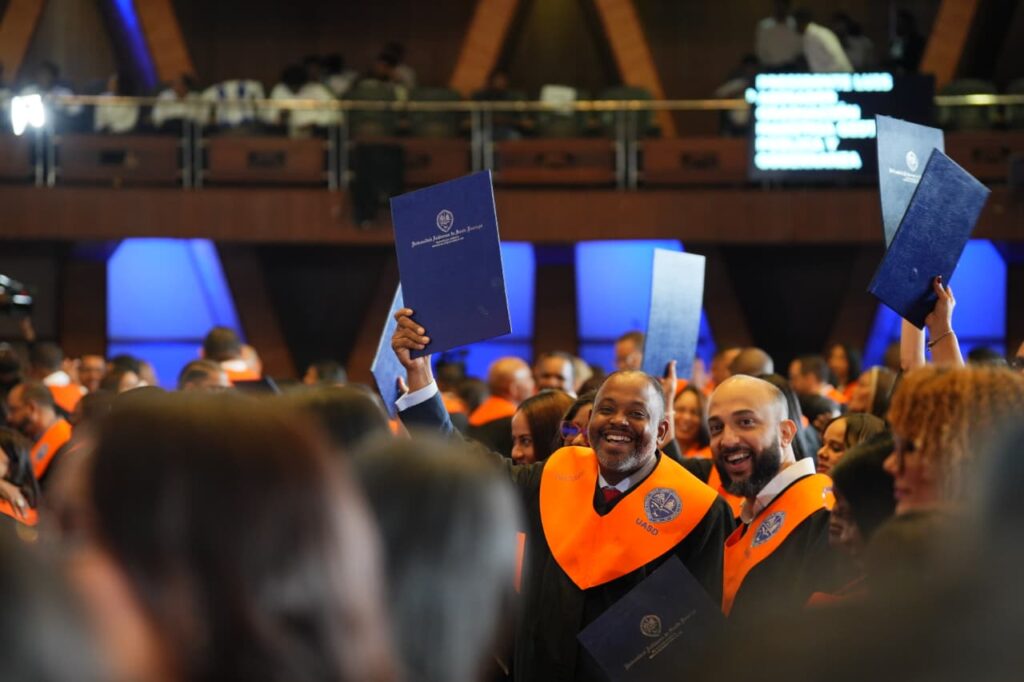 UASD e INAP gradúan primera generación de magísteres en Gobernanza Pública 5 UASD e INAP gradúan primera generación de magísteres en Gobernanza Pública