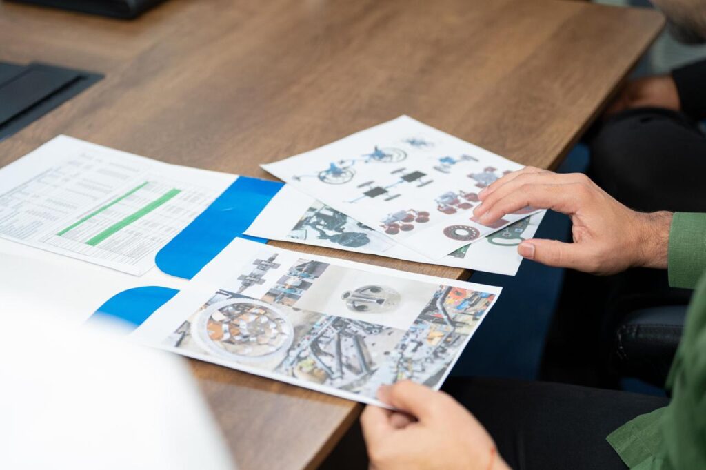 Ministro de la Juventud recibe a estudiantes del ITLA clasificados en competencia de la NASA