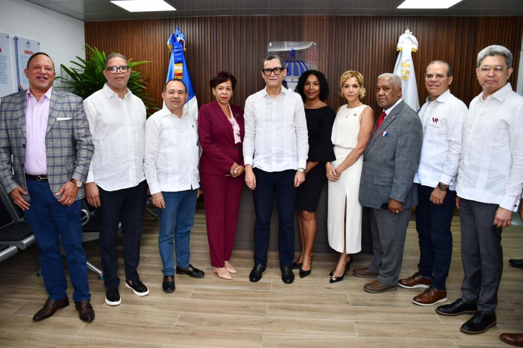 Ministro de Trabajo inaugura nueva Oficina Local de Trabajo en La Romana