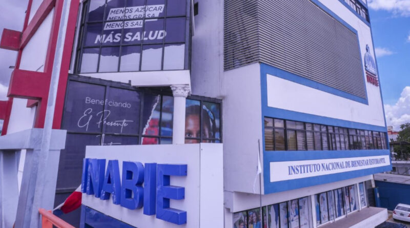 El INABIE relanza campaña “¡Date vida, come sano!” con el objetivo de reducir 31 % de sobrepeso escolar 1 El Instituto Nacional de Bienestar Estudiantil (INABIE) relanza la campaña “¡Date vida, come sano!” con el objetivo de reducir el 31 % del sobrepeso escolar en República Dominicana y promover hábitos alimentarios saludables en estudiantes y familias.