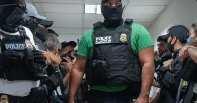 Gobernadora de Nueva Jersey prohíbe máscaras a agentes de ICE