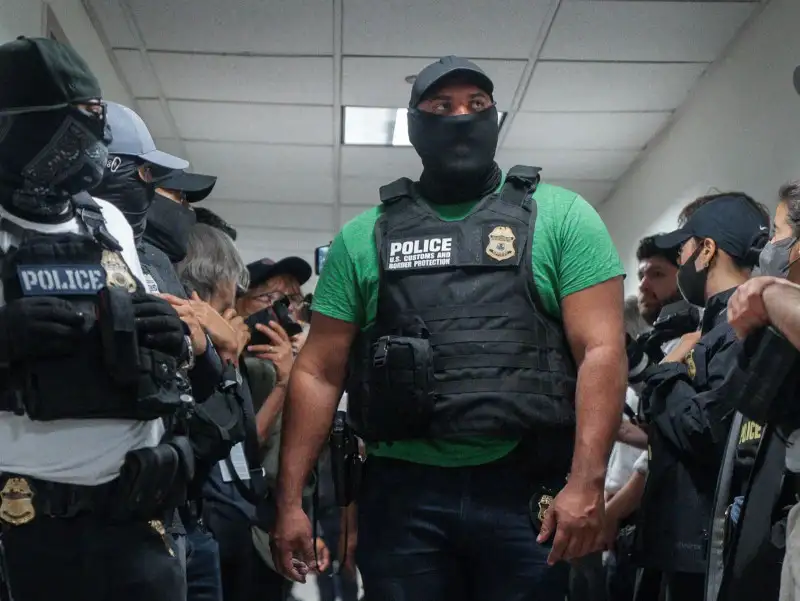 Gobernadora de Nueva Jersey prohíbe máscaras a agentes de ICE